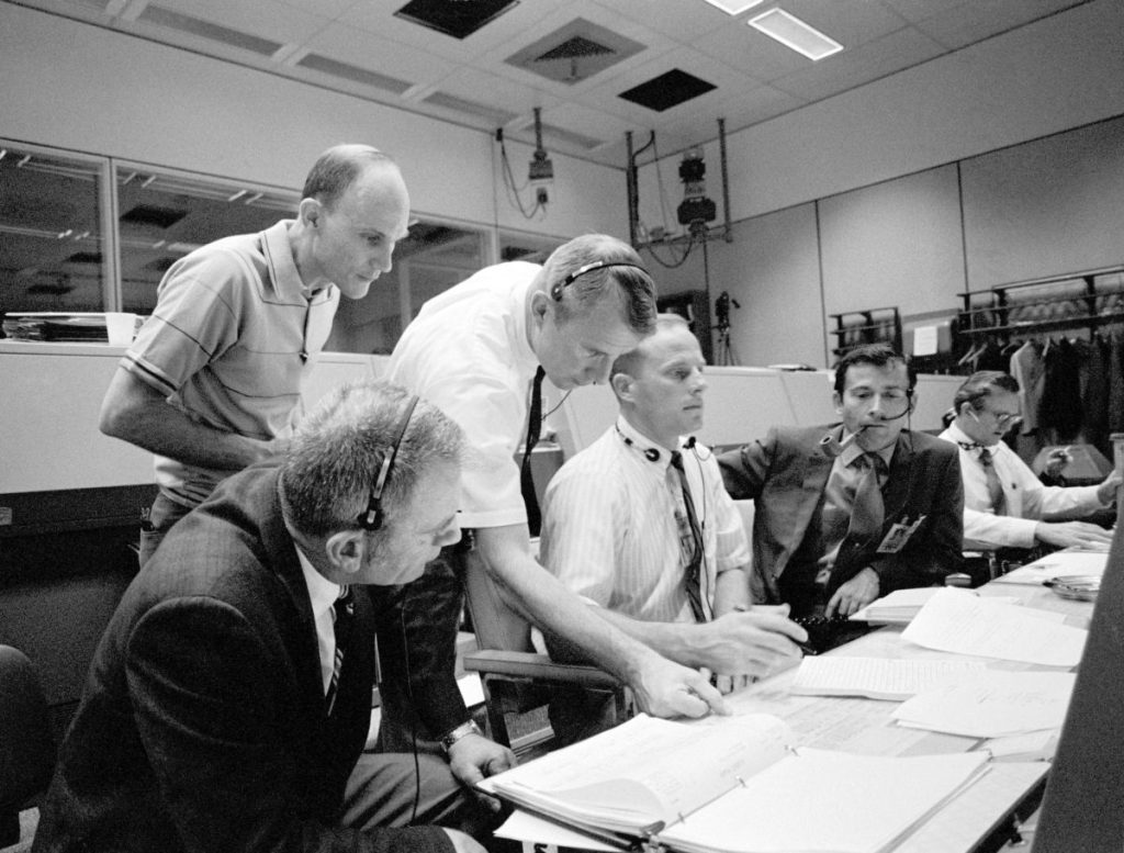 รีวิว Mission Control The Unsung Heroes of Apollo